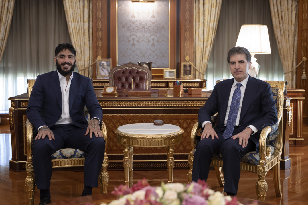 Serok Nêçîrvan Barzanî destxweşiyê li palewanê navdewletî Namo Fazil kir