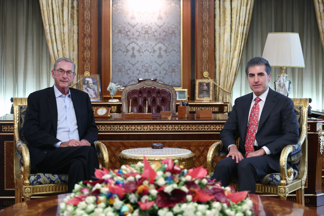 سەرۆکی هەرێمی کوردستان پێشوازی لە لۆرد مایکل ئاشکرۆفت دەکات