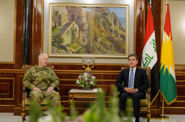 President Nechirvan Barzani meets Commander of Coalition Forces