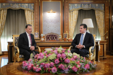 سهرۆك نێچيرڤان بارزانى پێشوازيى له كونسوڵى گشتيى نوێى فهلهستين كرد