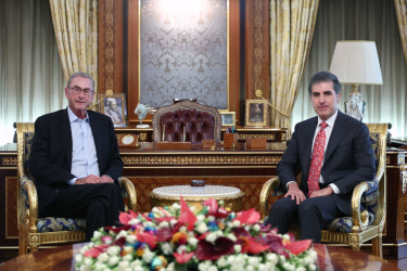 سەرۆکی هەرێمی کوردستان پێشوازی لە لۆرد مایکل ئاشکرۆفت دەکات